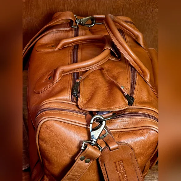 CLAIRECHASE GENUINE LEATHER DUFFEL BAG